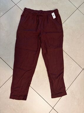 Old Navy Women’s Drawstring Joggers in Burgundy